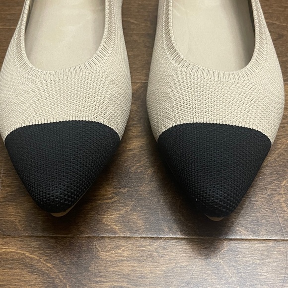 VIVAIA Beige and Black Flat - Picture 2 of 11